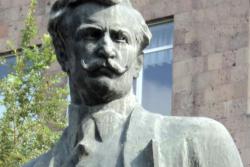 Դանիէլ Վարուժան