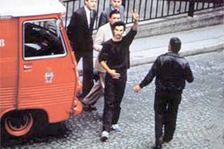 Van 16